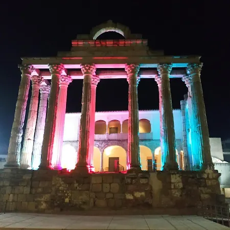 Apartamentos Merida Ludica Parking Gratis En El Centro De La Ciudad Y Aparcamiento Gratis En La Misma Puerta Exterior foto